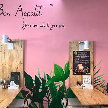 Jindabyne Cafe & Hostel Chiang Mai Buitenkant foto