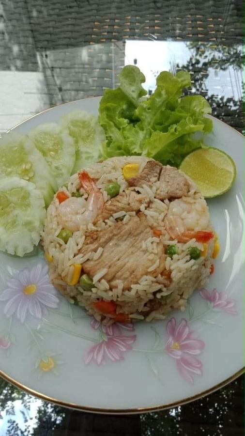 Jindabyne Cafe & Hostel Chiang Mai Buitenkant foto