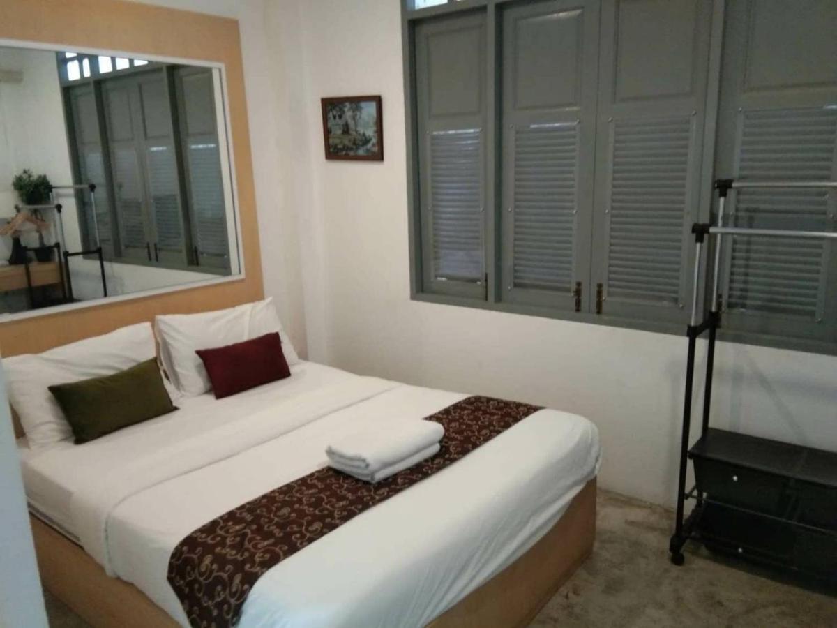 Jindabyne Cafe & Hostel Chiang Mai Buitenkant foto