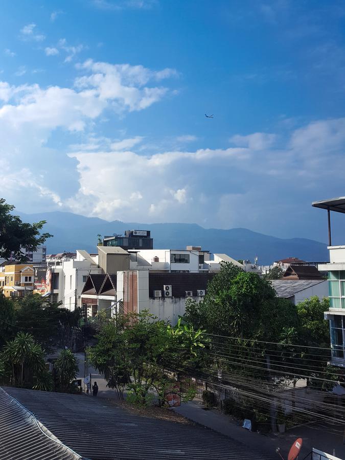 Jindabyne Cafe & Hostel Chiang Mai Buitenkant foto