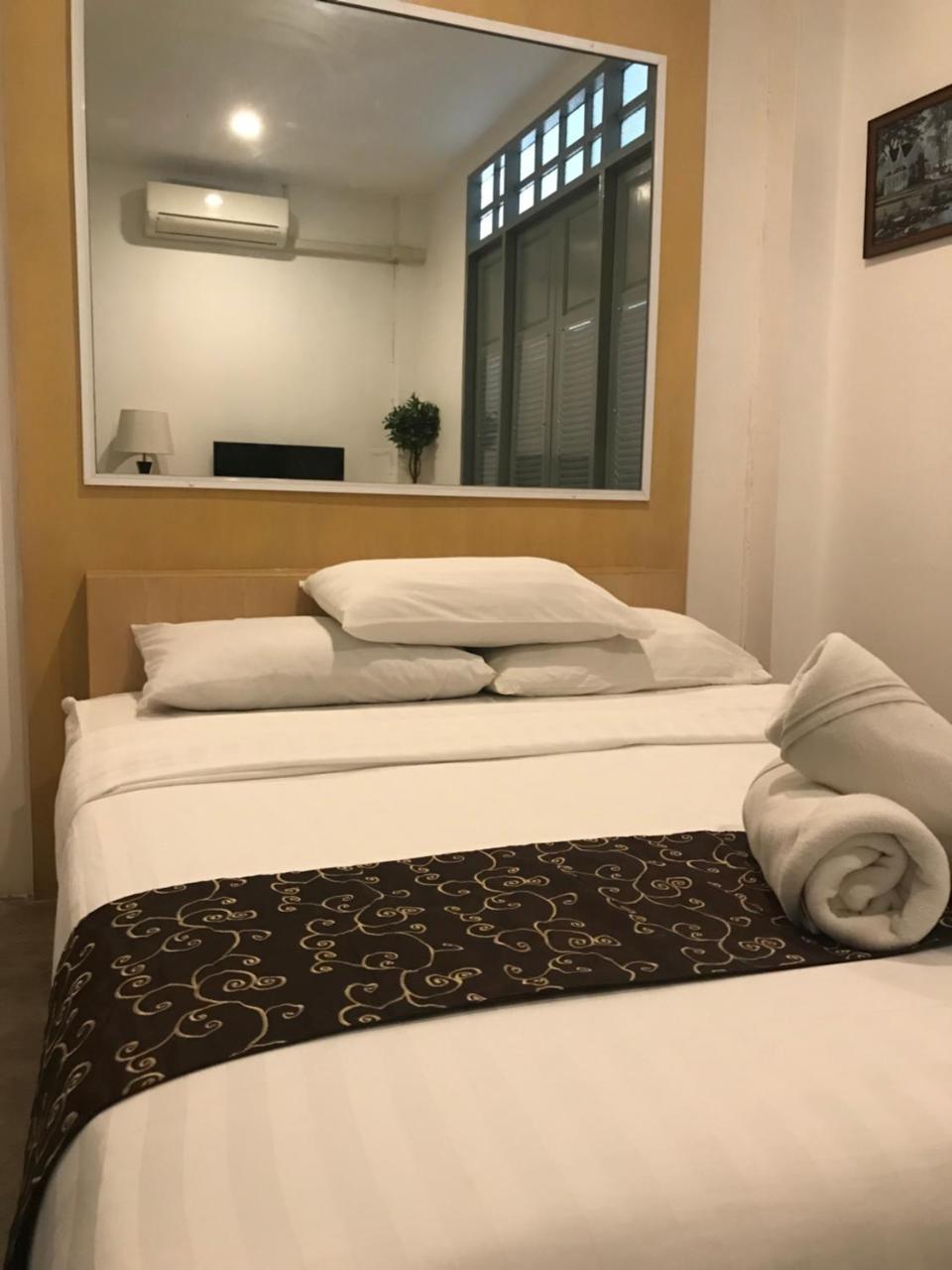 Jindabyne Cafe & Hostel Chiang Mai Buitenkant foto